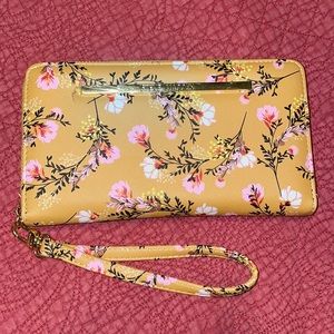 Brand New- Steve Madden Wristlet